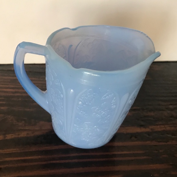 Delphite Blue Depression Glass Child's Tea Set Creamer Cherry Blossom - Picture 14 of 16